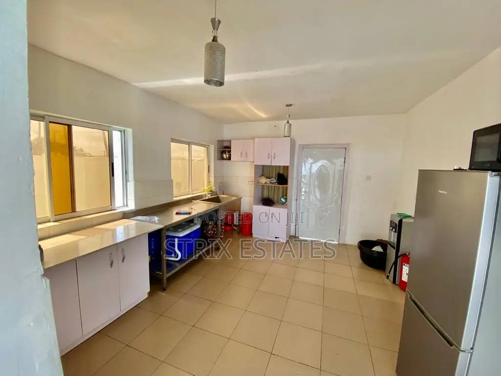 4 / Four Bedrooms Beach House with Swimming Pool at Ibeju Lekki